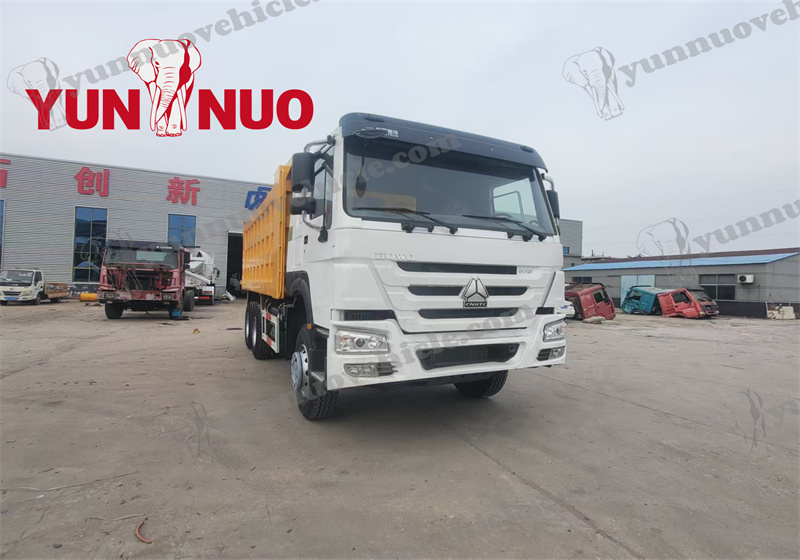 Le camion-benne Howo d'occasion du Shandong Yunnuo est expédié