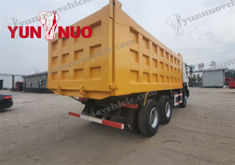 Le camion-benne Howo d'occasion du Shandong Yunnuo est expédié