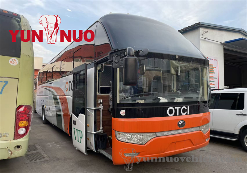 The Yutong ZK6127HOC9 bus bound for Côte d'Ivoire has been fully renovated Le bus Yutong ZK6127HOC9 à destination de la Côte d'Ivoire a été entièrement rénové