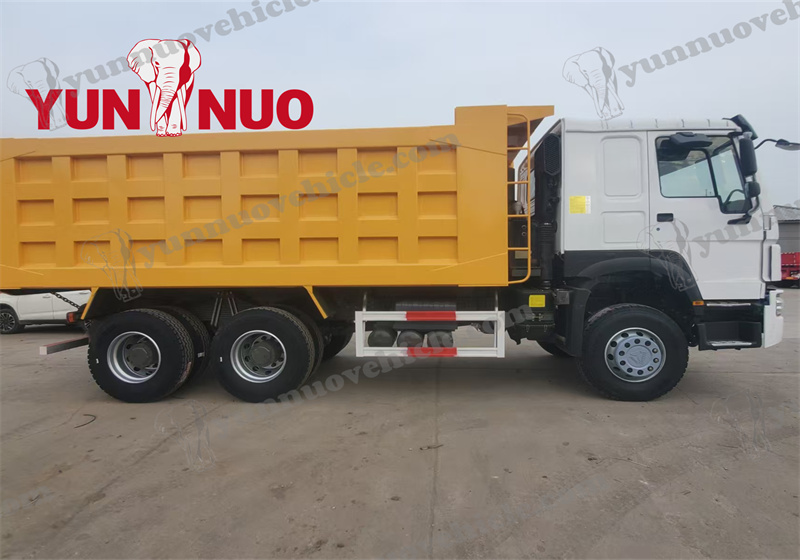 Le camion-benne Howo d'occasion du Shandong Yunnuo est expédié