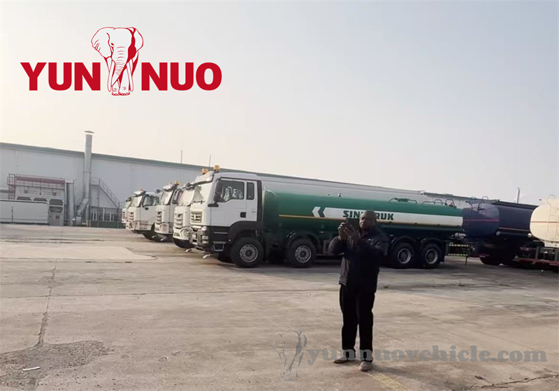 Un client tchadien vient acheter un camion benne SHACMAN