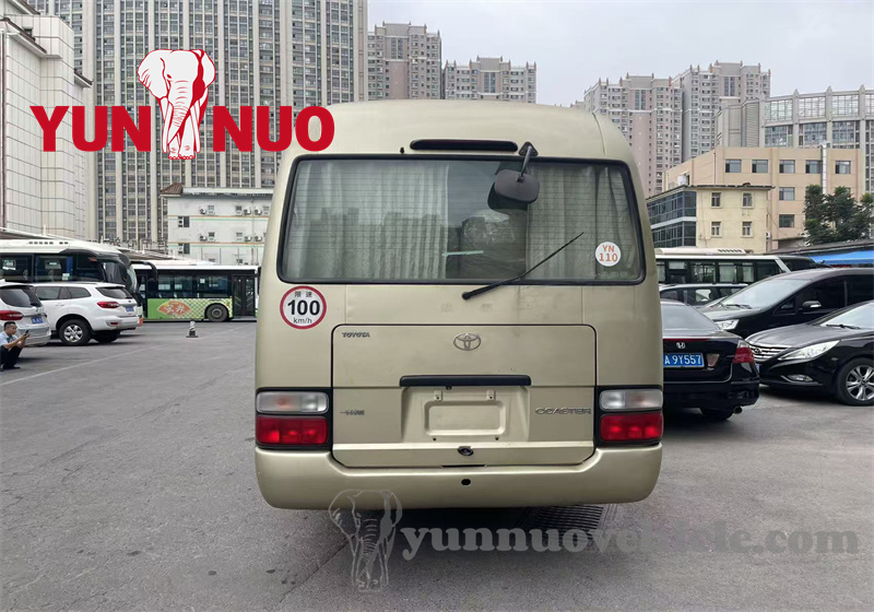 The Toyota Coaster customized by the client from the DRC Congo has been shipped to the port Le Toyota Coaster personnalisé par le client du CRD Congo a été expédié au port