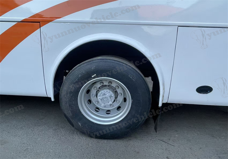 Modèle : Yutong ZK 6112D