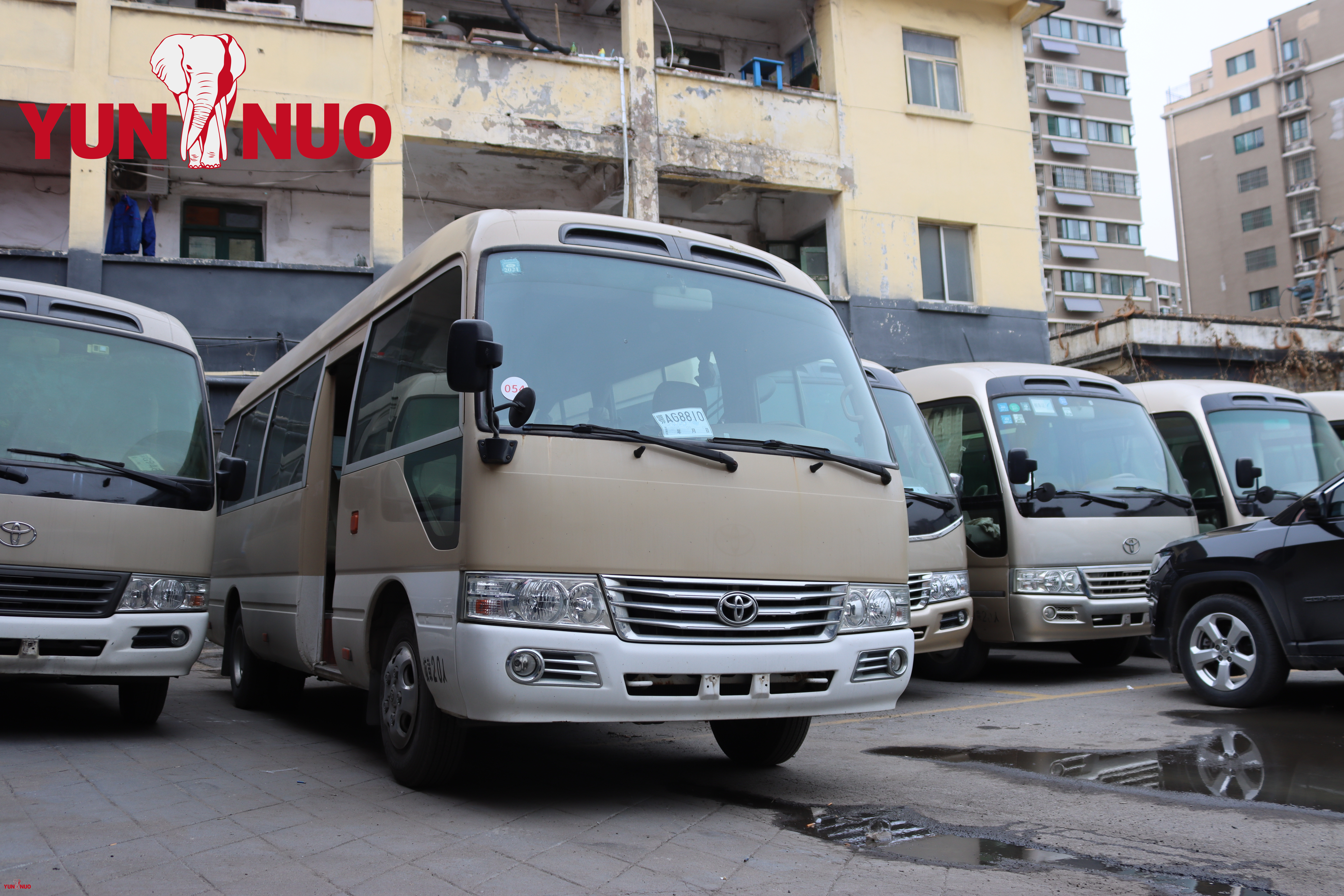 Toyota Coaster Bus 29 Seats de très bonne qualité