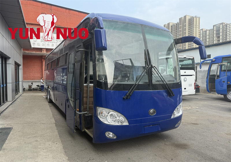 Rénovation personnalisée d'un coach d'occasion pour un client Tchad