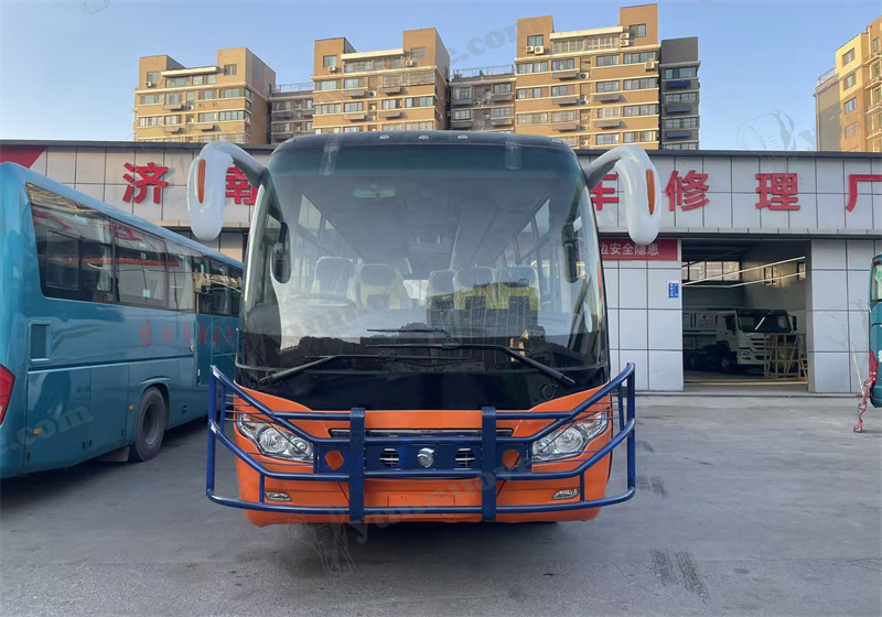 Modèle : Yutong ZK 6112D