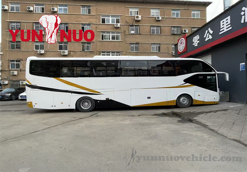 L'autocar de luxe à destination du Zimbabwe a été entièrement rénové