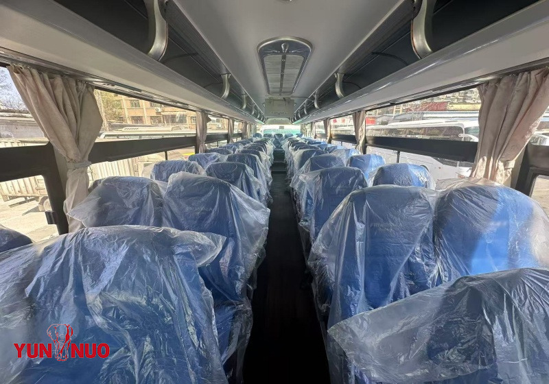 Yutong a utilisé le bus ZK6120.55 Seats