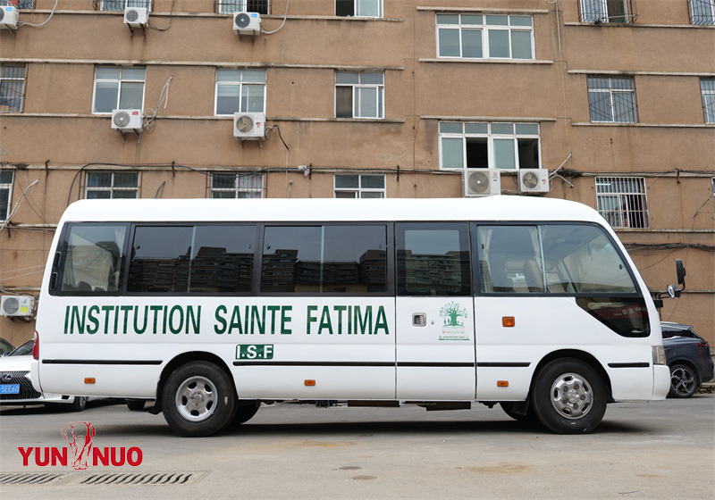 Toyota Coaster. Drive gauche 1Hz