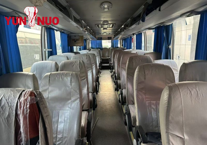 Yutong a utilisé le bus ZK 6122HQ9 (double porte) 03