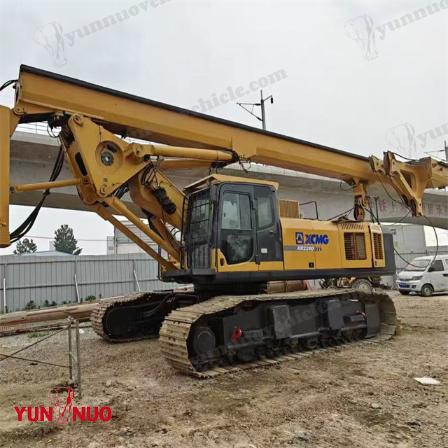  Plates-formes de forage rotatives XR220D