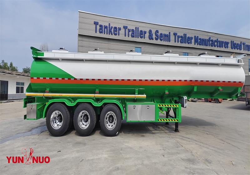 remorque citerne de carburant