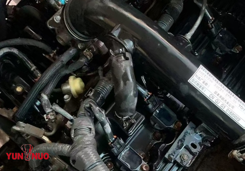 Toyota Coaster Bus 29 Seats 