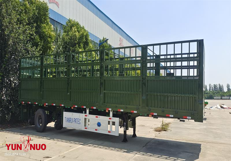 Remorque à barres de chargement