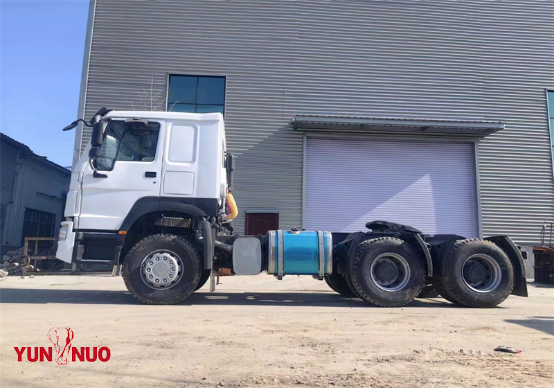 HOWO Tracteur d'occasion 371HP