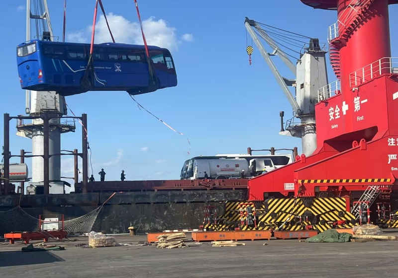 Bus rénové en Chine pour le client du Zimbabwe