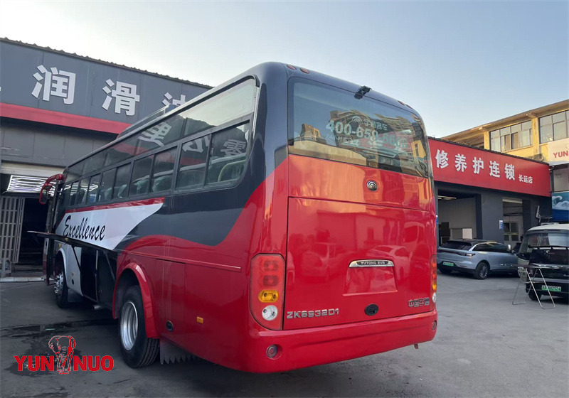 Yutong ZK6932D (moteur avant)