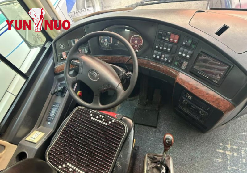 Yutong a utilisé le bus ZK 6122HQ9 (double porte) 03