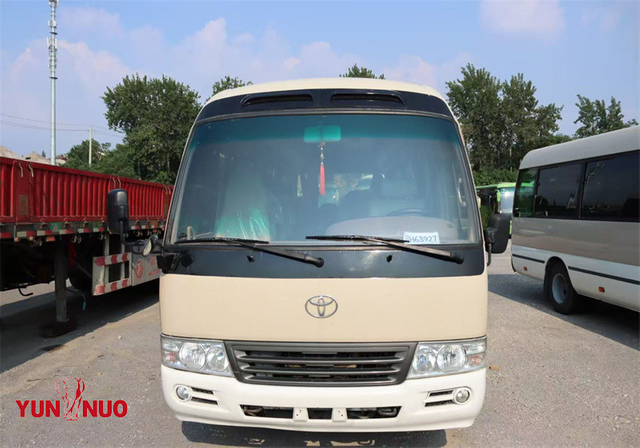 Toyota Coaster gauche Drive