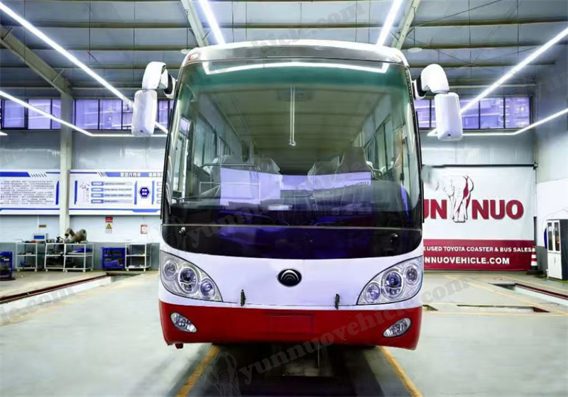 Autocar Yutong ZK5170 remis &agrave; neuf pour les clients guin&eacute;ens