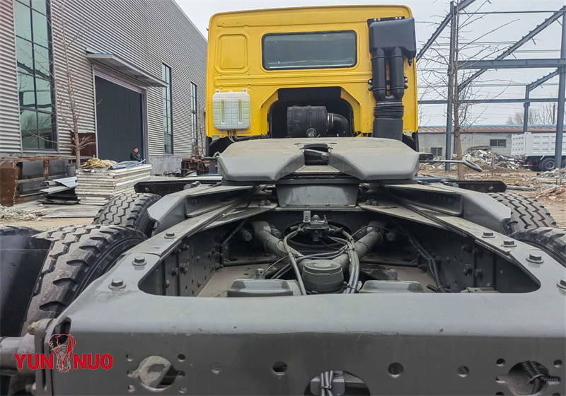 HOWO Tracteur d'occasion 371HP