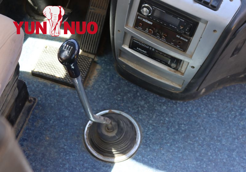 Yutong utilisé bus zk6117ha 57