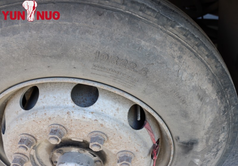 Bus d'occasion Yutong 6892D 23