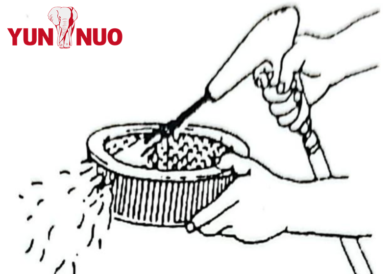 Inspections quotidiennes des bus exportés vers l'Afrique Yutong ZK6129H --2