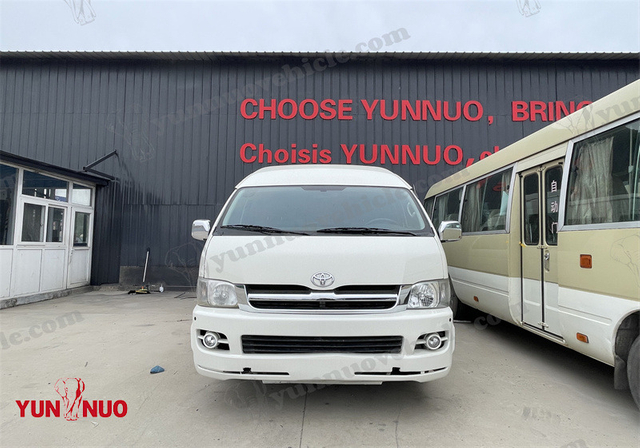 Modèle Toyota hiace (2TR)