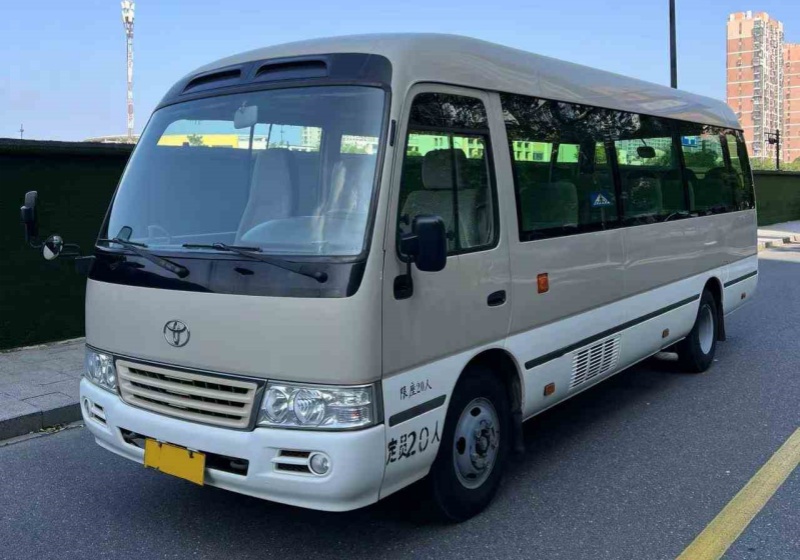 Toyota Coaster d'occasion est actuellement en stock.
