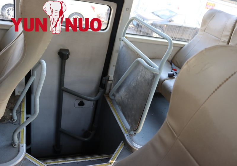 YUTONG UTILISÉ BUS ZK6110H9 56