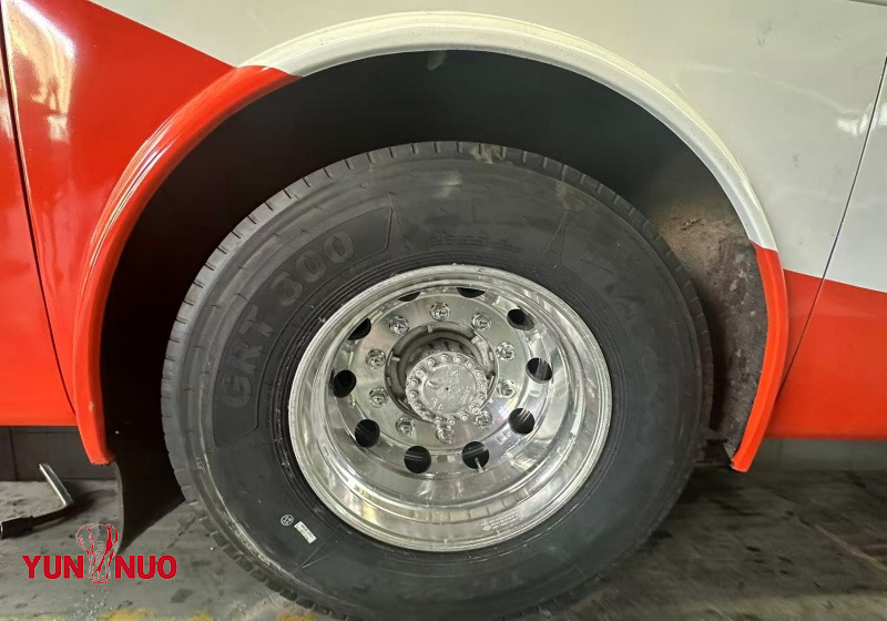 China Yutong a utilisé BUS.ZK6932D. Moteur avant 52seaux 