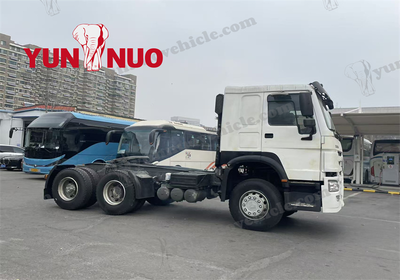 Le camion tracteur HOWO &agrave; destination de la R&eacute;publique D&eacute;mocratique du Congo