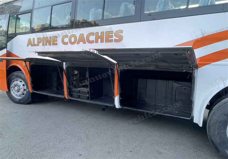 Modèle : Yutong ZK 6112D