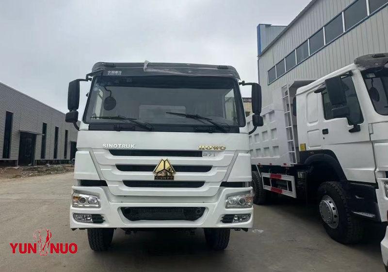 HOWO camion à benne basculante d'occasion