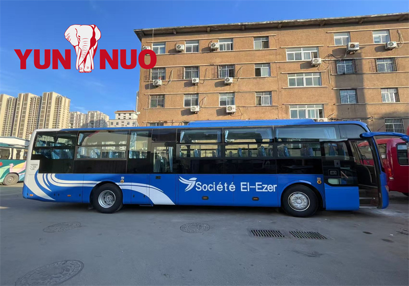 Rénovation personnalisée d'un coach d'occasion pour un client Tchad