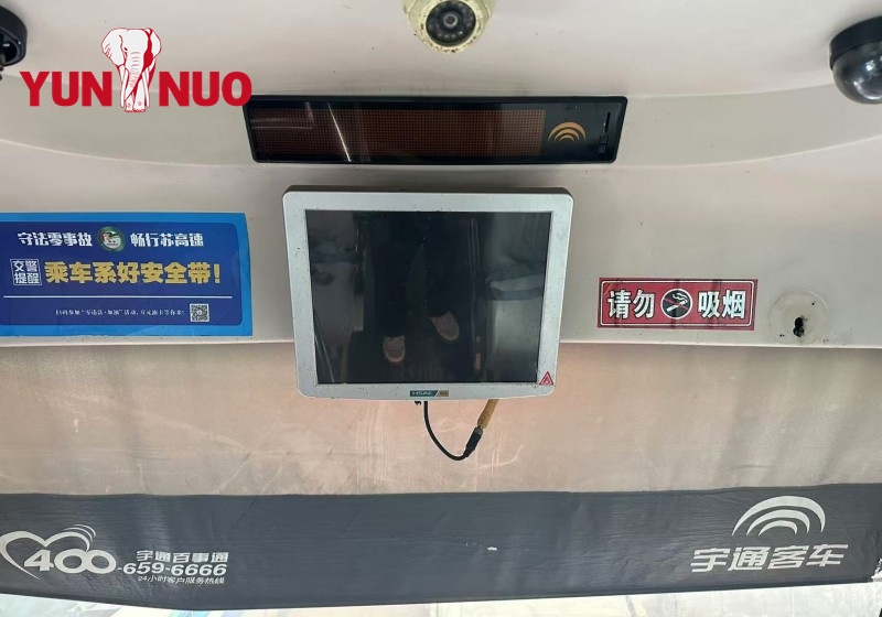 Yutong a utilisé le bus ZK 6122HQ9 (double porte) 03