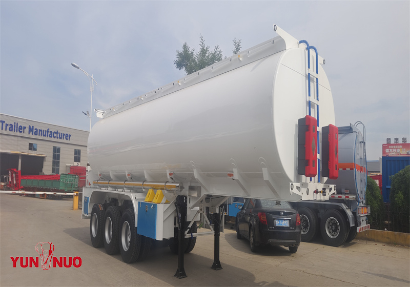 Remorque-citerne à carburant 50 000 L