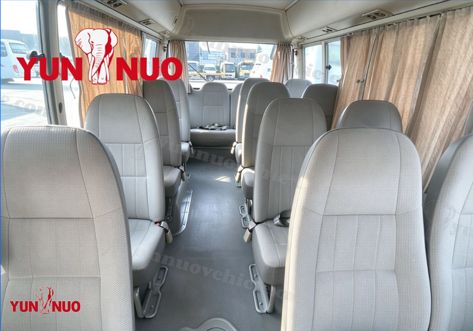 NON 347 Toyota Coaster N04C