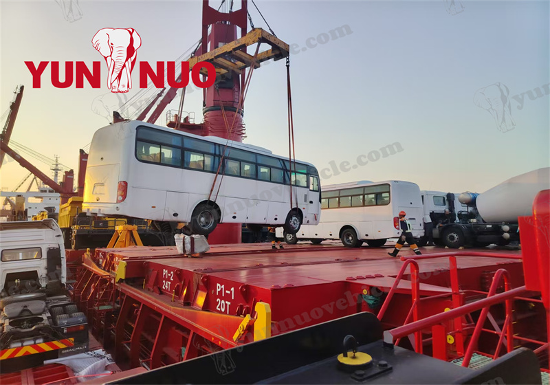 Shandong Yunnuo | 3 Toyota Hiace r&eacute;nov&eacute;es et exp&eacute;di&eacute;es au Zimbabwe副本1.jpg