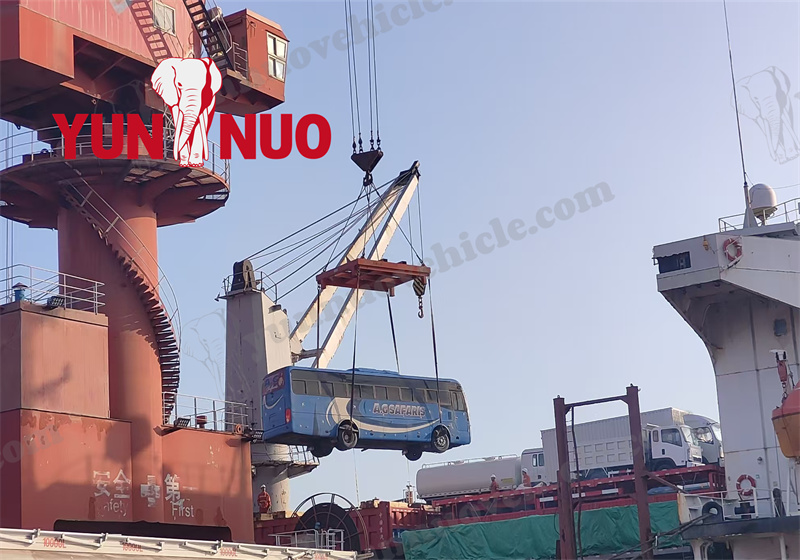  Les bus Yutong ZK6102D adapt&eacute;s &agrave; l